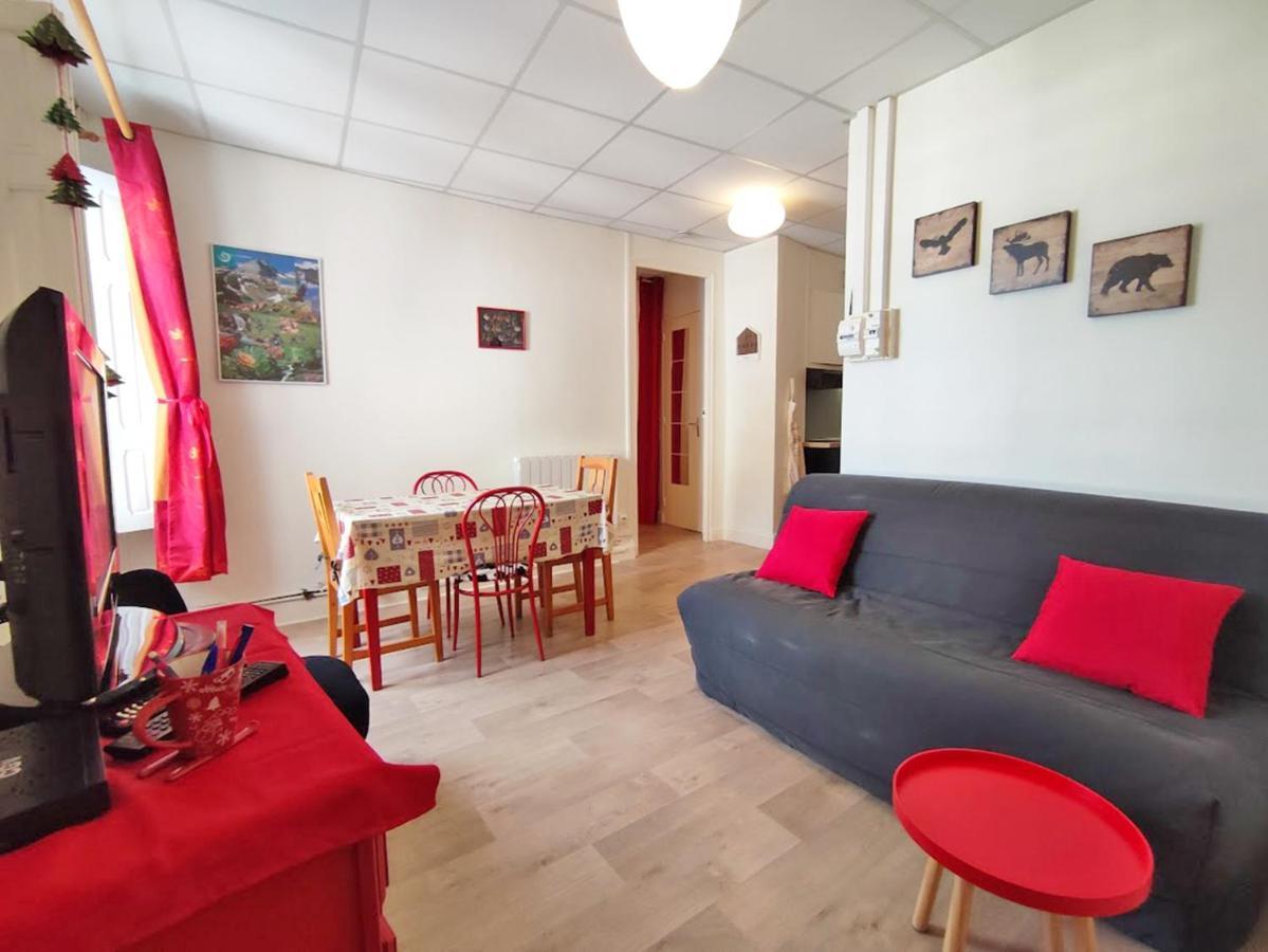 Les 3 Renards, T2 Bis, Parking, Centre Luchon, Casier A Skis, 4 Personnes Bagnères-de-Luchon Eksteriør billede