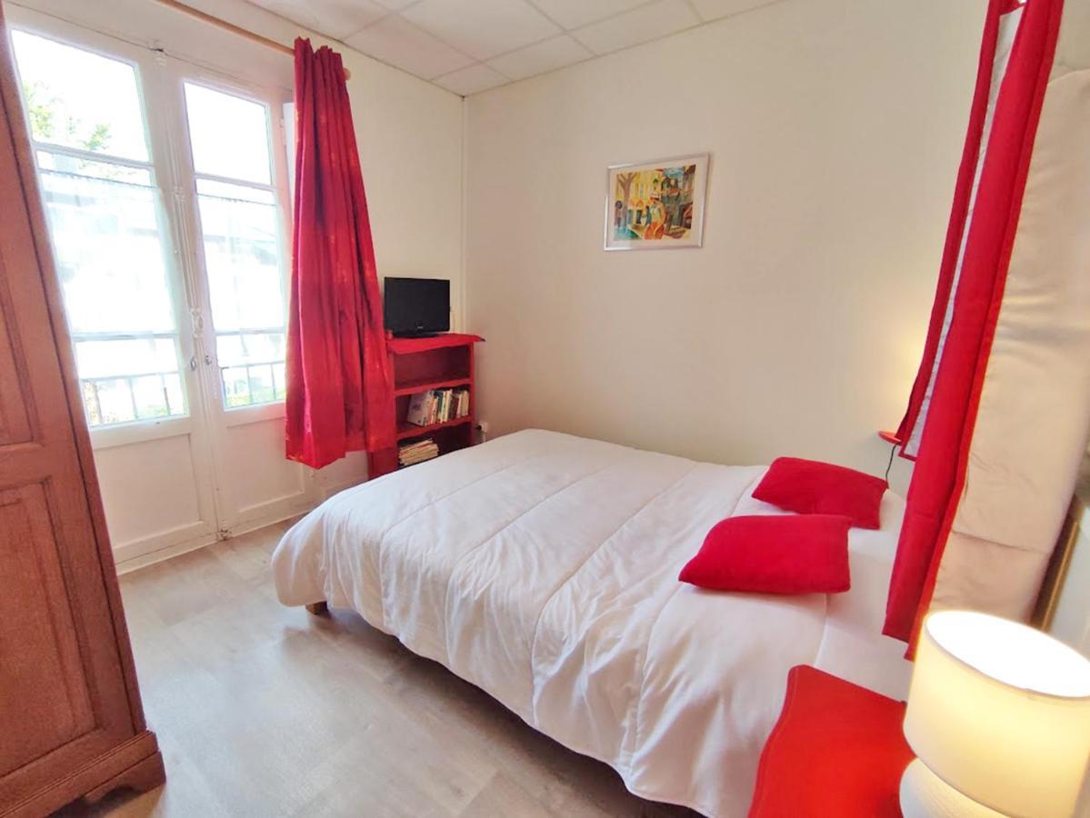 Les 3 Renards, T2 Bis, Parking, Centre Luchon, Casier A Skis, 4 Personnes Bagnères-de-Luchon Eksteriør billede